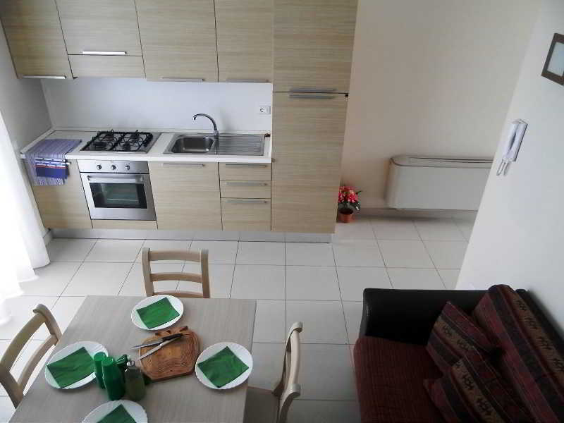 Cerrano Park Resort Пинето Екстериор снимка