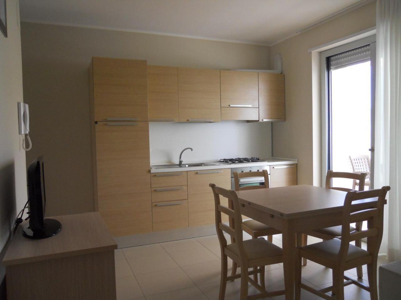 Cerrano Park Resort Пинето Екстериор снимка