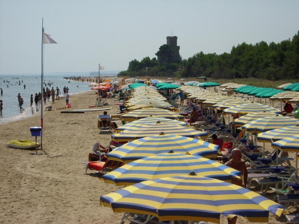 Cerrano Park Resort Пинето Екстериор снимка