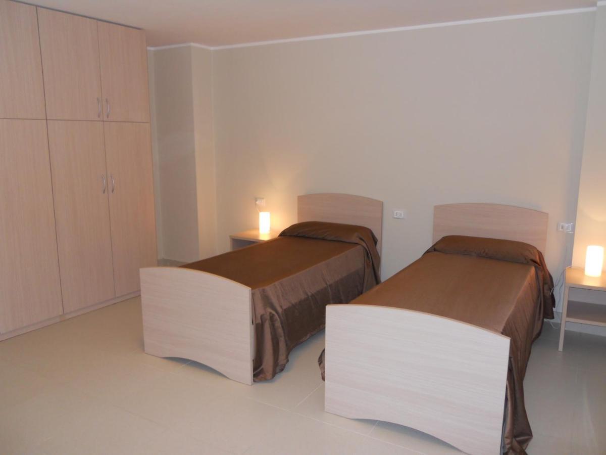 Cerrano Park Resort Пинето Стая снимка